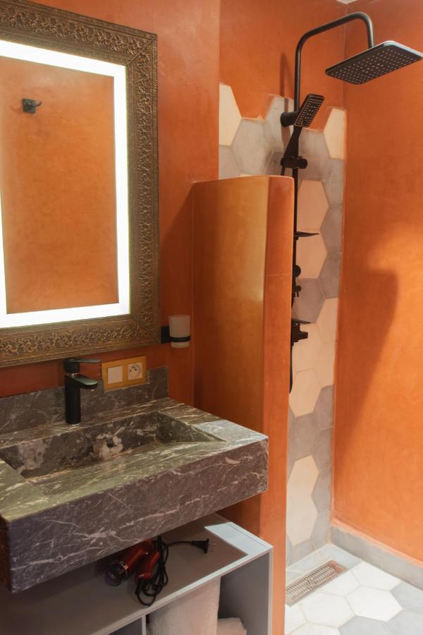 Riad Marrakech Doors Marrakesh Exterior photo